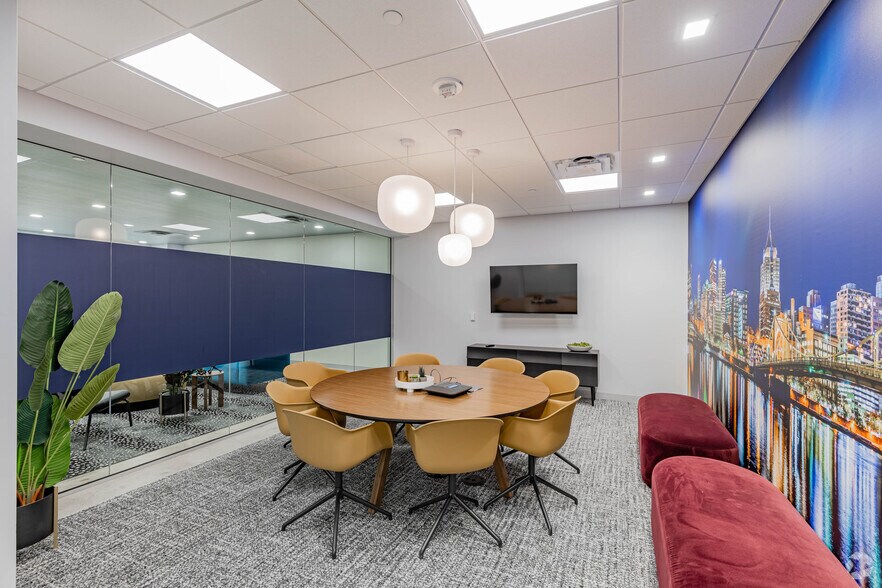 More Photos Of 1 PPG Pl, Pittsburgh Office For Lease