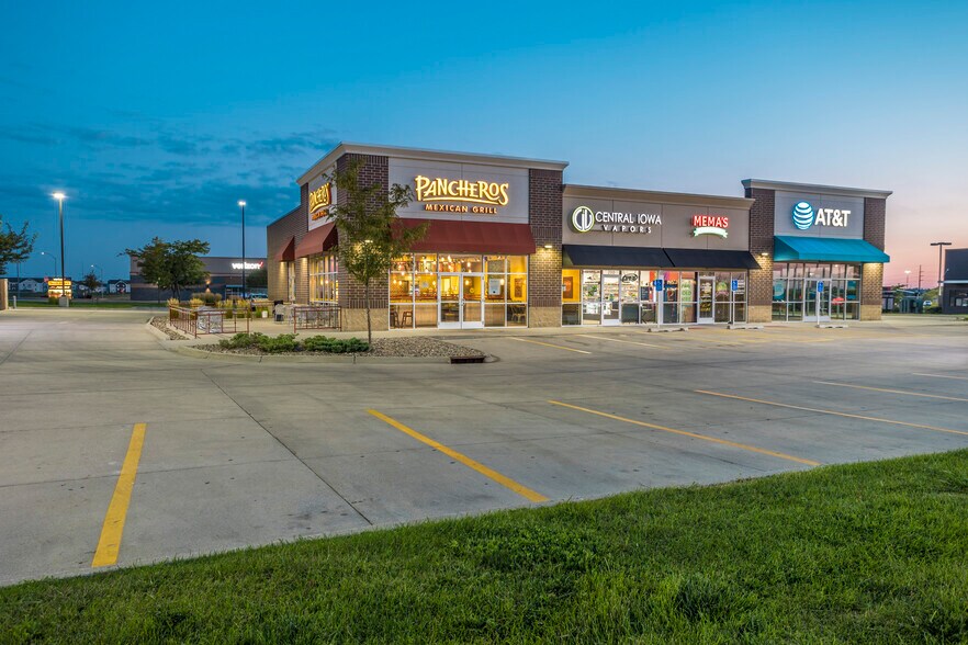 More Photos Of 2250 E 1st St, Grimes Storefront For Lease