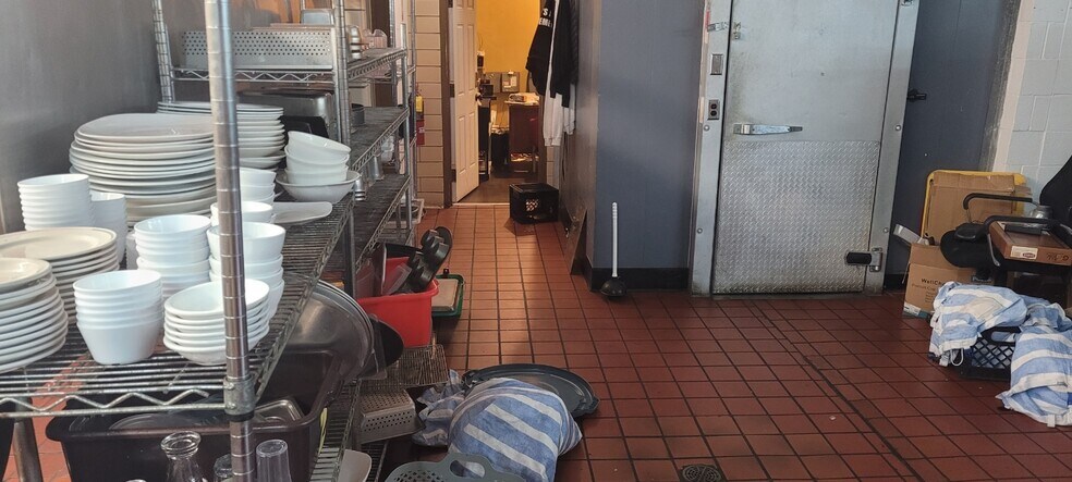 More Photos Of 2435 Brice Rd, Reynoldsburg Restaurant For Sale