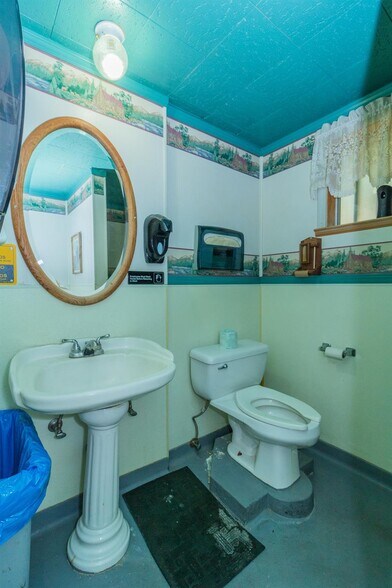 More Photos Of 23117 Tollhouse Rd, Clovis Restaurant For Sale