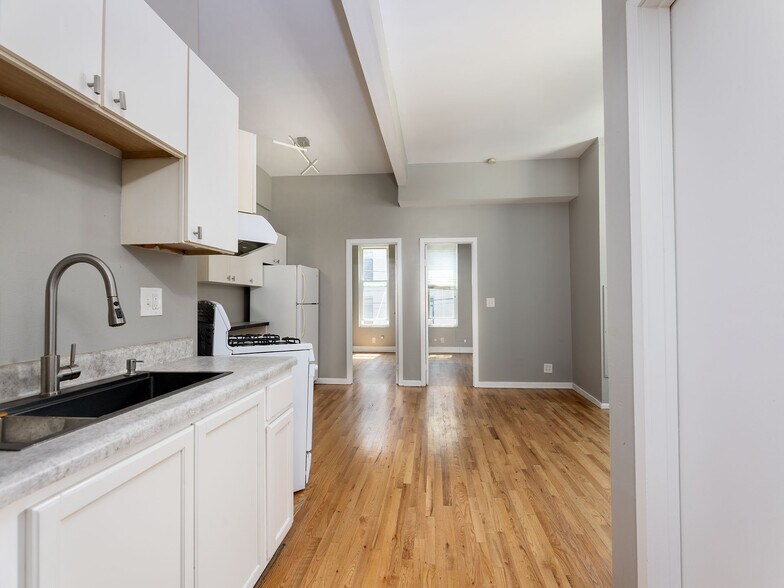 More Photos Of 1303 W Ohio St, Chicago Apartments For Sale