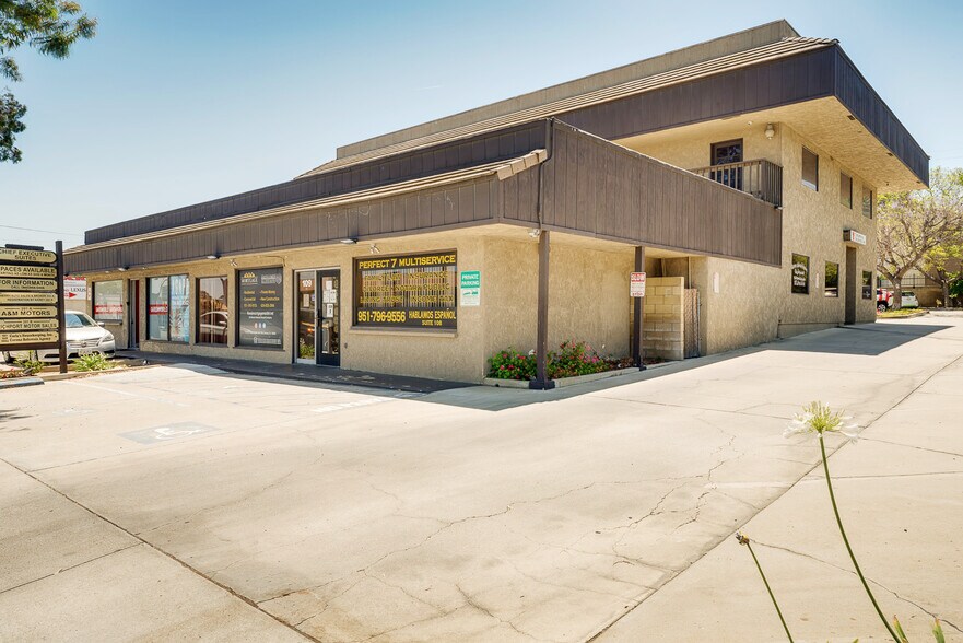 More Photos Of 1344 W 6th St, Corona Office For Sale