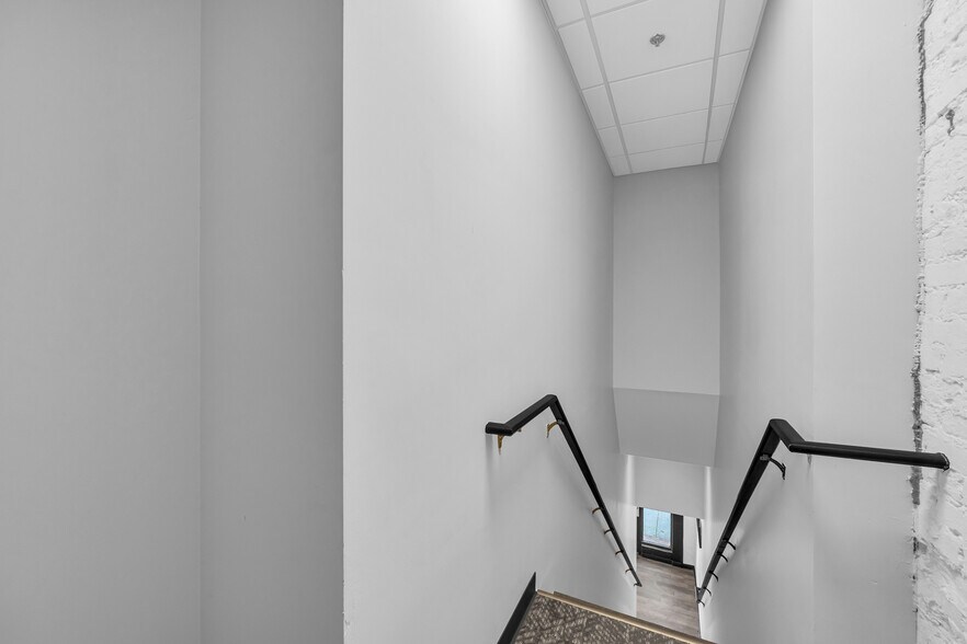 More Photos Of 510-512 Broad St, Rome Office For Lease