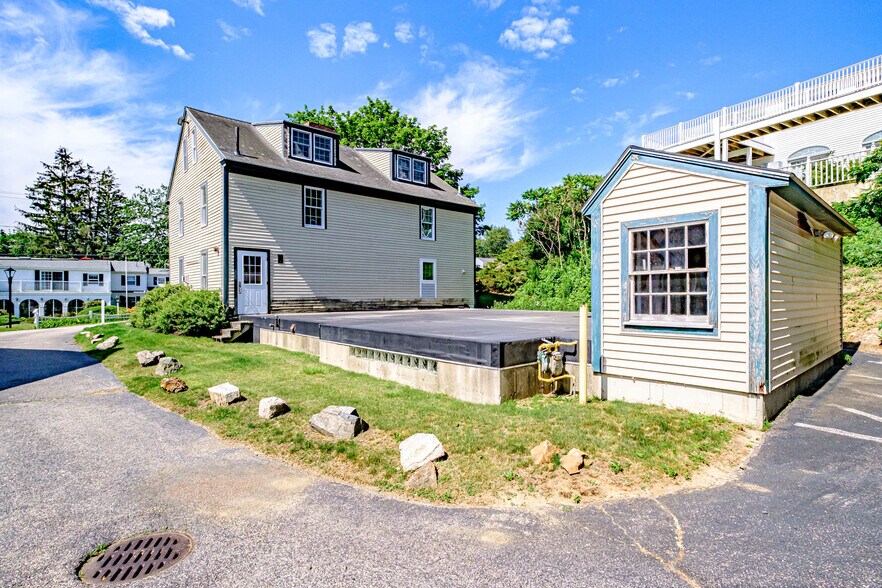 More Photos Of 309 Shore Rd, Ogunquit General Retail For Sale