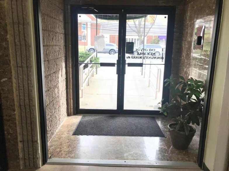 More Photos Of 4621 Little Neck Pky, Little Neck Office Residential For Sale