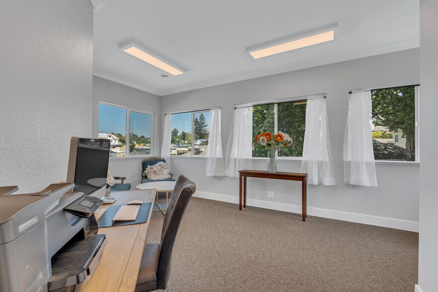 More Photos Of 160 Cherry Ave, Auburn Office Residential For Sale