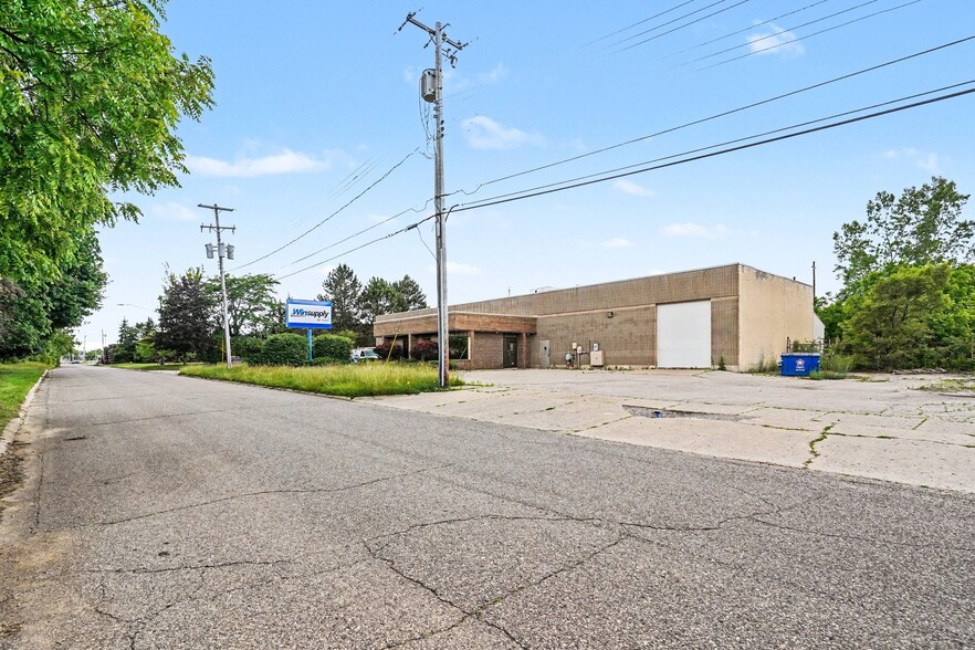 More Photos Of 1834 Bagwell St, Flint Warehouse For Sale