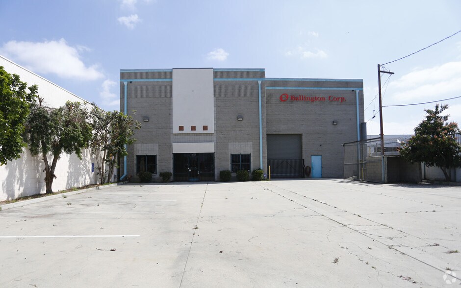 More Photos Of 2626 Loma Ave, South El Monte Warehouse For Lease