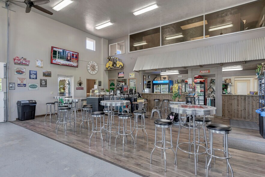 More Photos Of 6335 Highway 22, Independence Sports And Entertainment For Sale