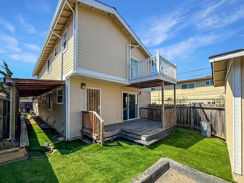 More Photos Of 204 Sunset Blvd, Hayward Apartments For Sale