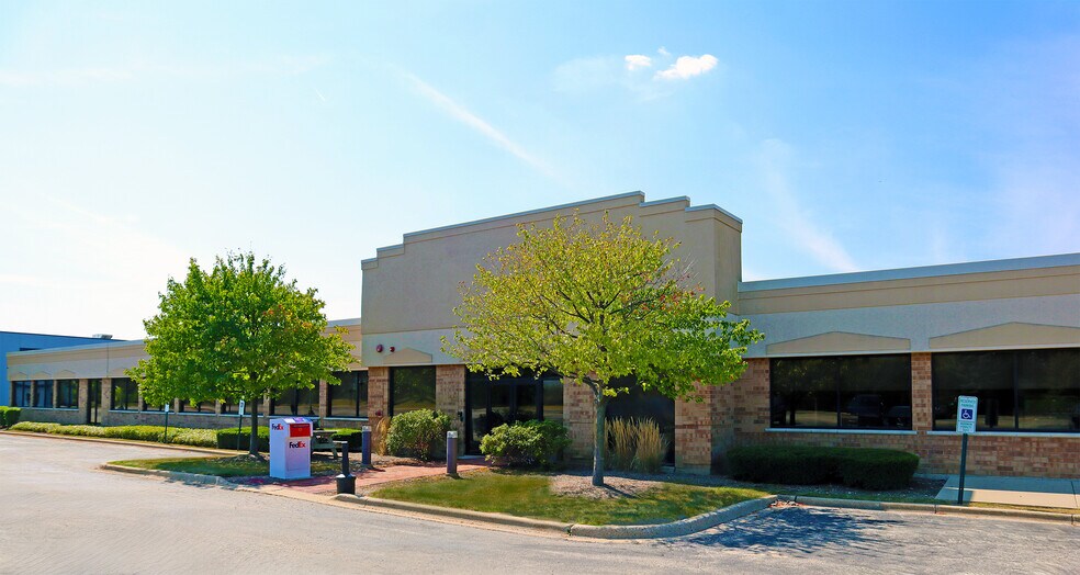Primary Photo Of 1075 Tri-State Parkway, Gurnee Office For Lease