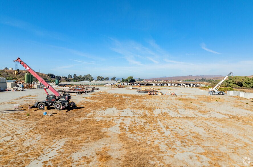 More Photos Of 2310 San Juan Rd, Hollister Manufacturing For Sale