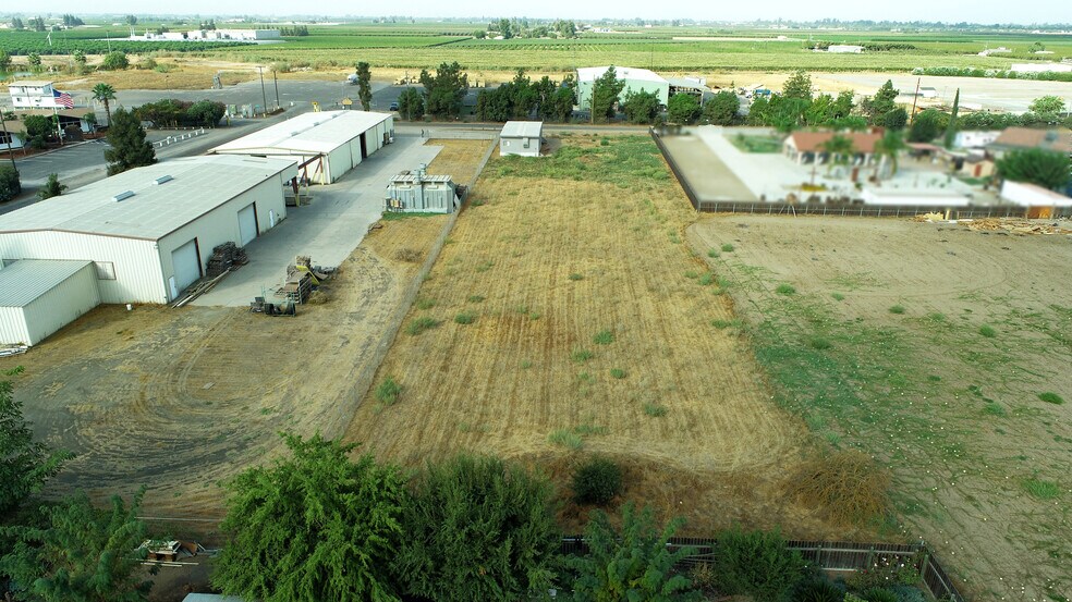 More Photos Of 43016 Road 68, Reedley Warehouse For Lease