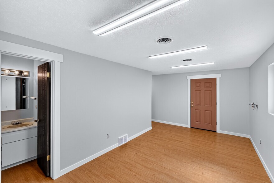 More Photos Of 1612 S Campbell St, Spokane Warehouse For Sale