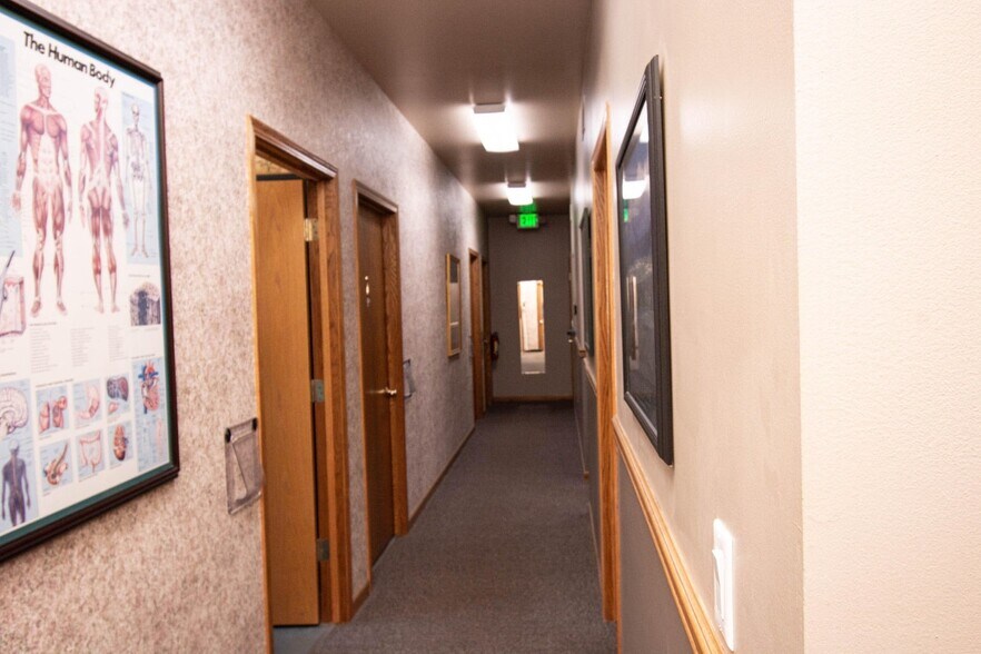 More Photos Of 237 E Main St, Twin Lakes Medical For Sale