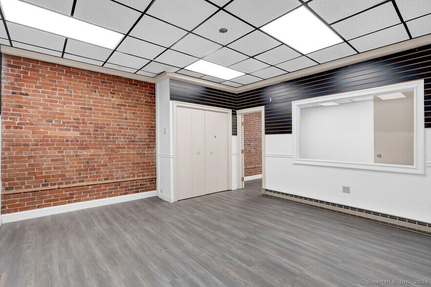 More Photos Of 1-21 Whiting St, Plainville Storefront For Sale