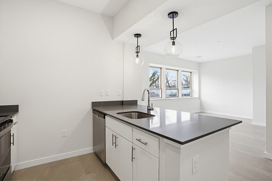 More Photos Of 250 College Ave, Lancaster Apartments For Lease