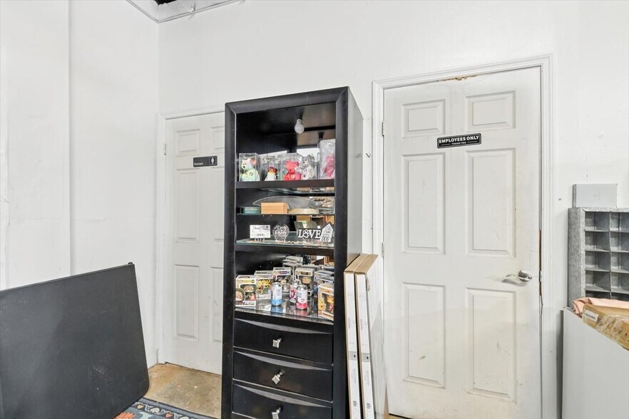 More Photos Of 2122 W Pensacola St, Tallahassee Freestanding For Lease