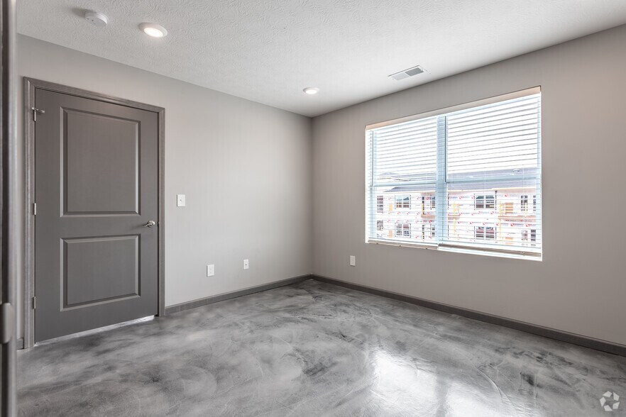 More Photos Of 1812 Bourbon St, Ashville Apartments For Sale