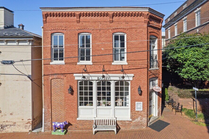 More Photos Of 12 Culpeper St, Warrenton Restaurant For Sale