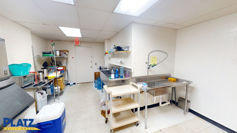 More Photos Of 1453 Youngstown Kingsville Rd NE, Vienna Restaurant For Lease