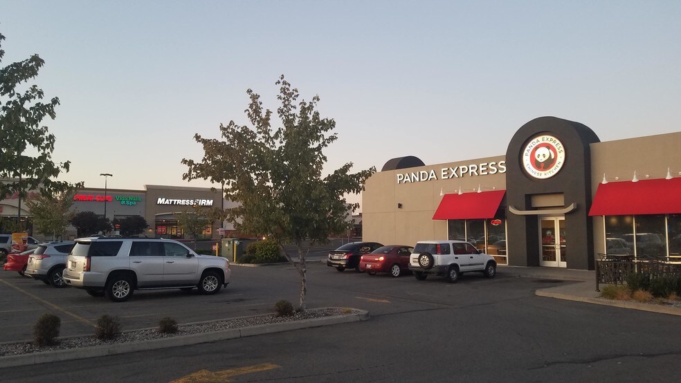 More Photos Of 15533-15607 E Broadway Ave, Veradale Unknown For Lease