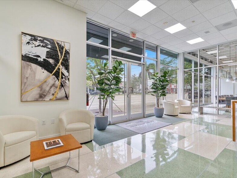 More Photos Of 2404 Hollywood Blvd, Hollywood Loft Creative Space For Lease