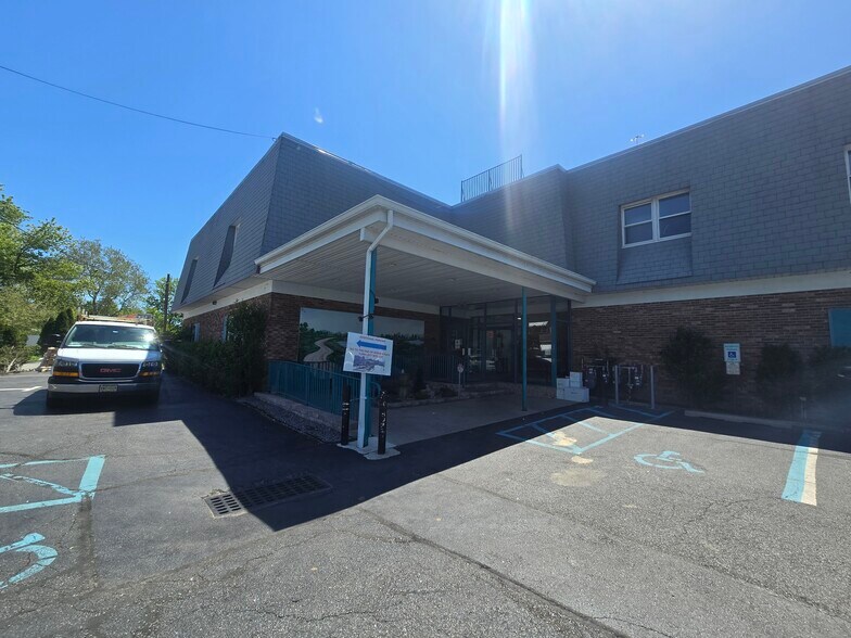More Photos Of 1167 McBride Ave, Woodland Park Medical For Lease