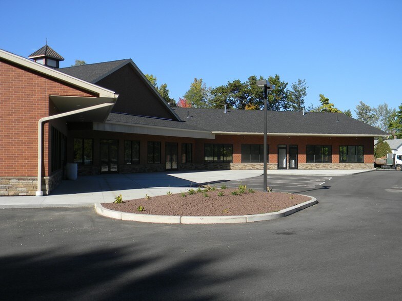 More Photos Of 1 Mill Valley Rd, Hadley Medical For Lease