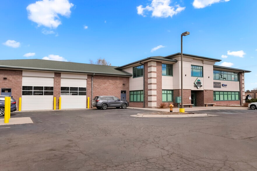 More Photos Of 651 Garrison St, Lakewood Office For Lease