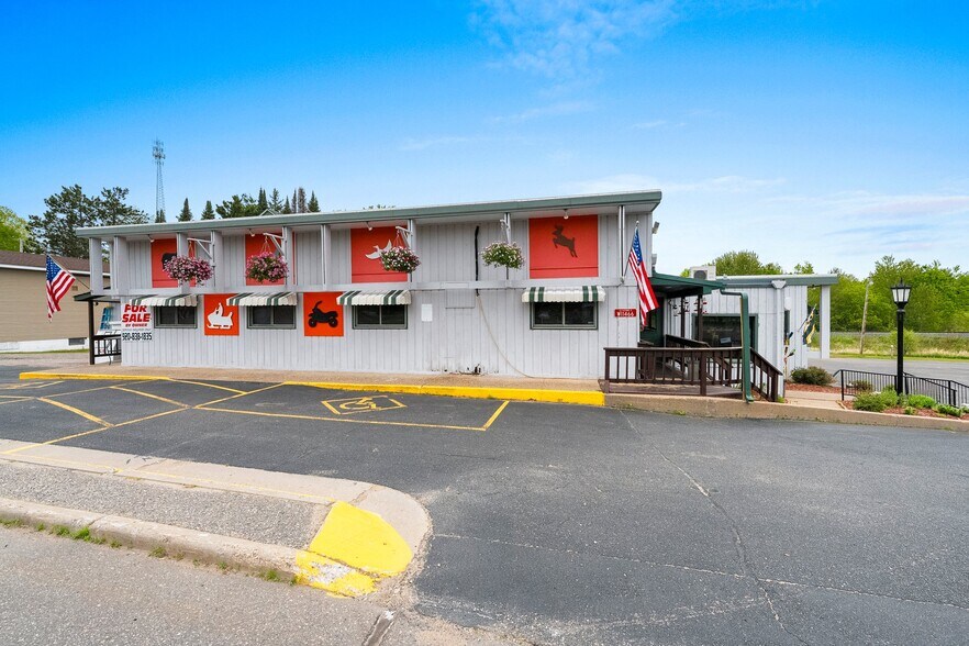 More Photos Of W11466 US Hwy 8, Dunbar Restaurant For Sale