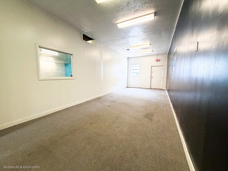 More Photos Of 3707 SW 42nd Ave, Gainesville Warehouse For Lease