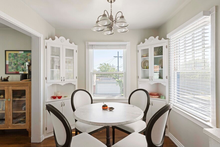 More Photos Of 1569 S Orange Grove Ave, Los Angeles Apartments For Sale