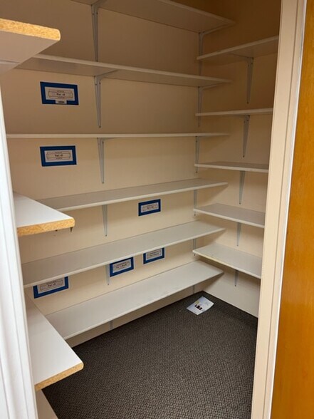 More Photos Of 1449 Old Waterbury Rd, Southbury Office For Sale