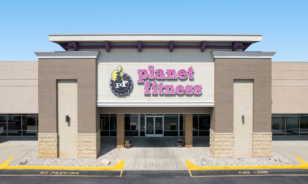 More Photos Of 9950-9998 Kings Automall Dr, Cincinnati General Retail For Sale