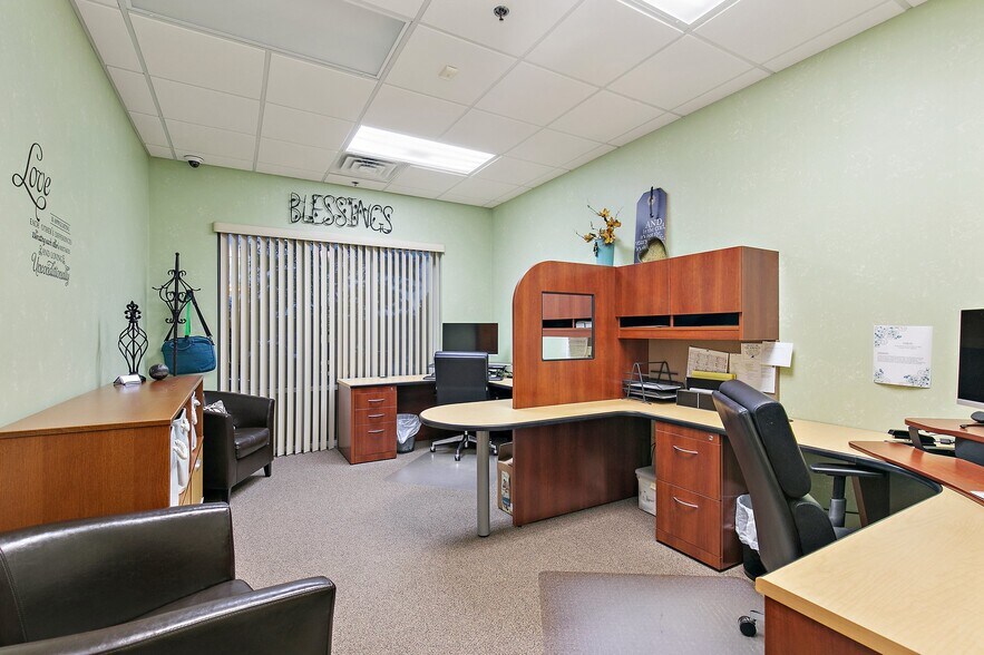 More Photos Of 15-85 N Woodbury St, South Elgin Apartments For Lease