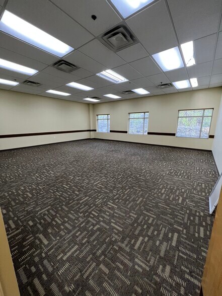 More Photos Of 1000 Meade St, Dunmore Medical For Lease