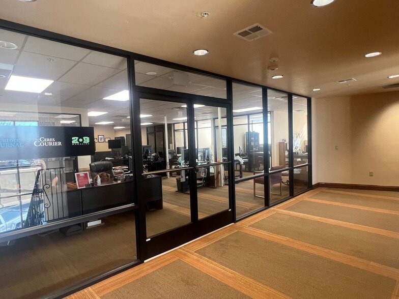 More Photos Of 121 S Center St, Turlock Office For Lease