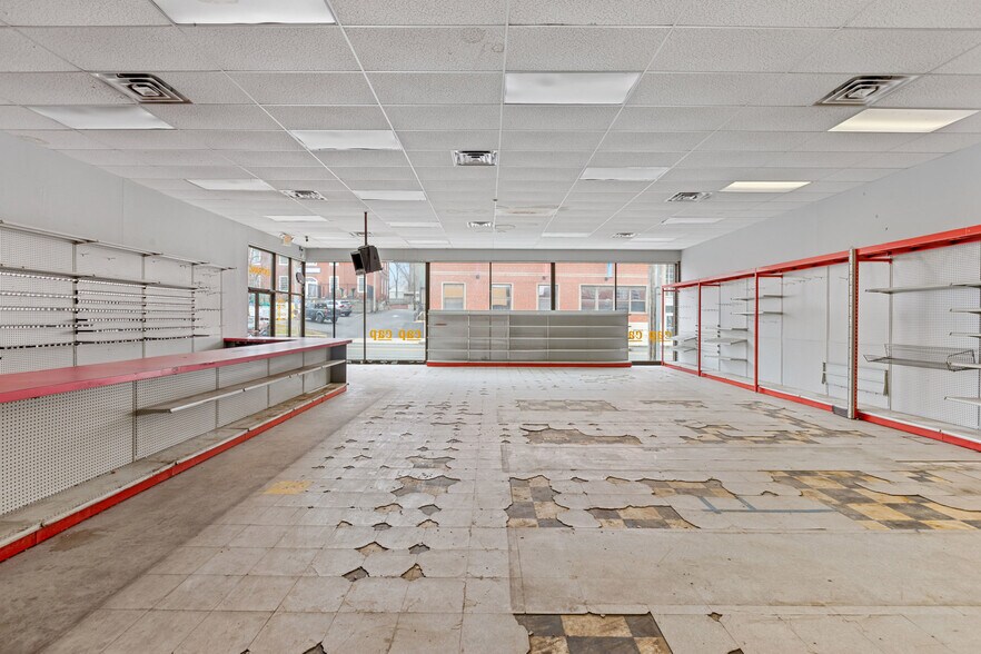 More Photos Of 86 Winter St, Haverhill General Retail For Sale