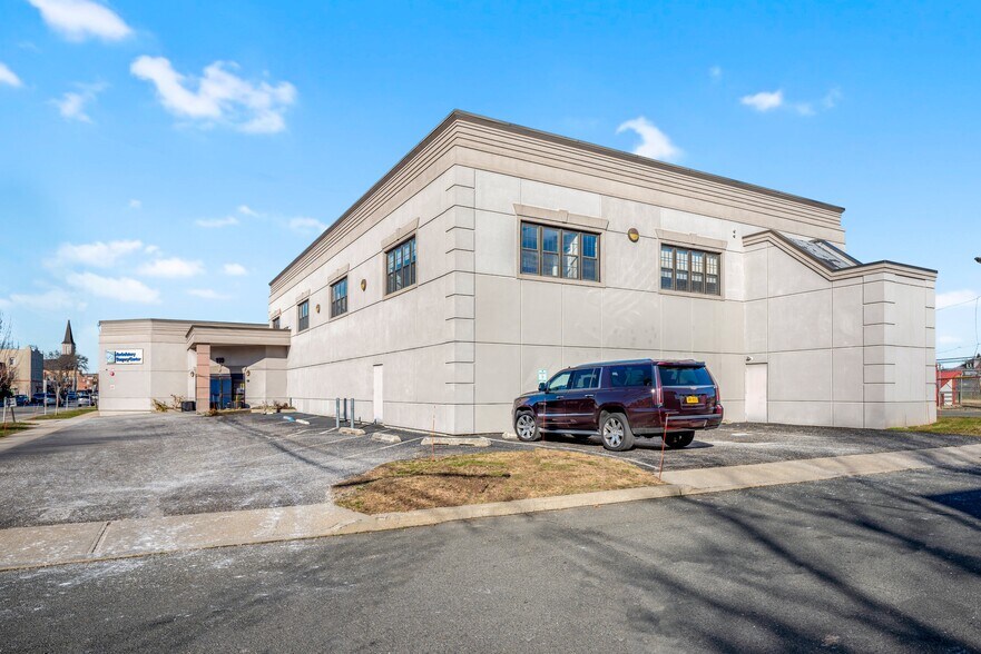 More Photos Of 110 Willis Ave, Mineola Rehabilitation Center For Sale