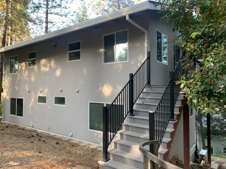 More Photos Of 1801 Cardinal Dr, Placerville Apartments For Sale