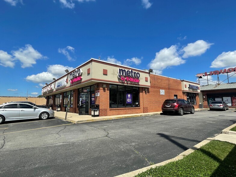 More Photos Of 3200 W 159th St, Markham Freestanding For Sale