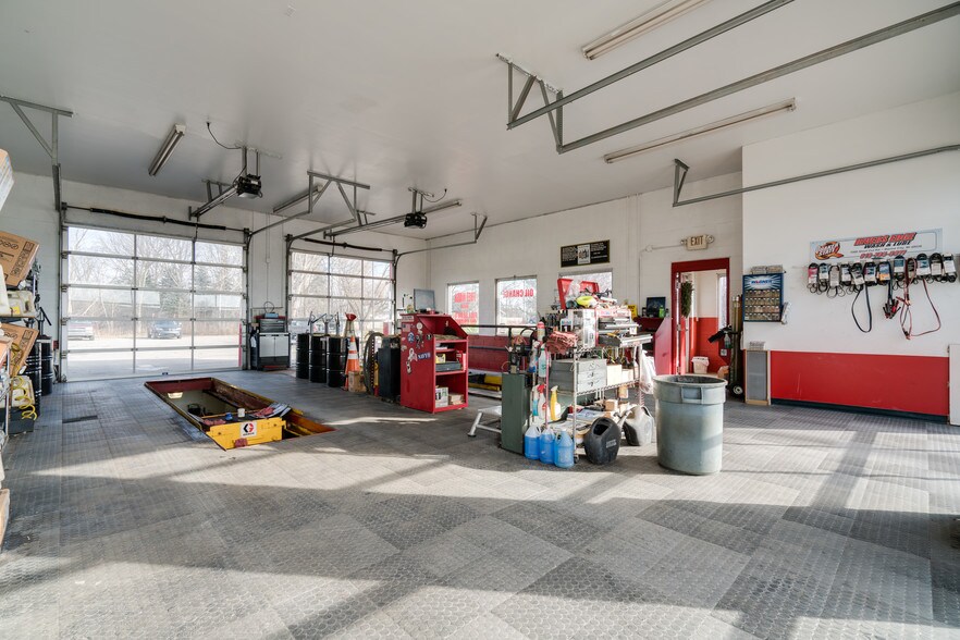 More Photos Of 1000 Shortcut Rd, Marine City Freestanding For Sale