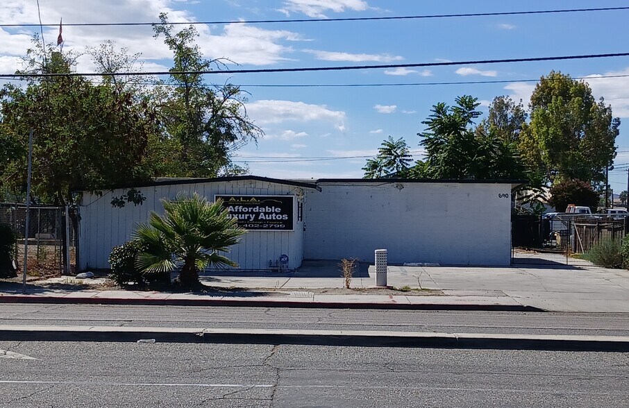 More Photos Of 690 W Esplanade Ave, San Jacinto Freestanding For Sale