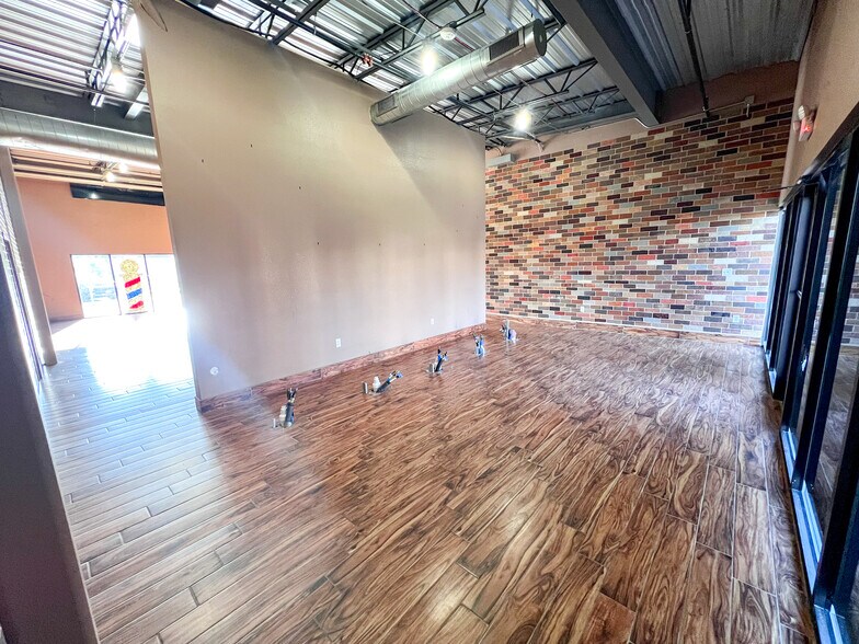 More Photos Of 3415 Loop 250, Midland Unknown For Lease