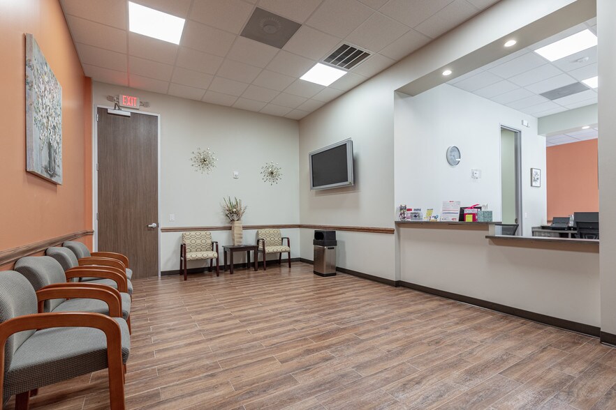 More Photos Of 16422 Stuebner Airline Rd, Spring Medical For Lease
