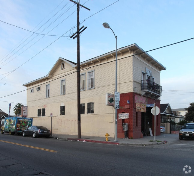 More Photos Of 328 E 24th St, Los Angeles Storefront Retail Residential For Sale