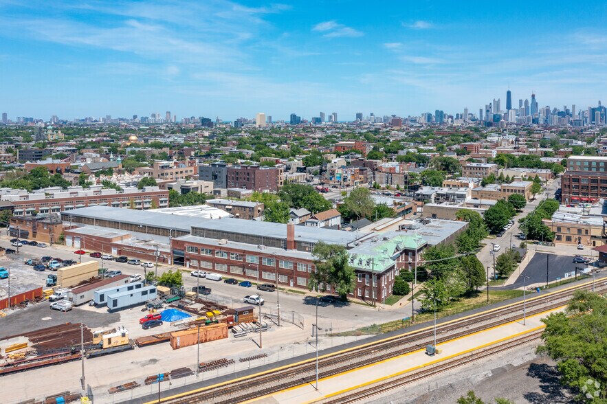 More Photos Of 455 N Campbell Ave, Chicago Distribution For Lease