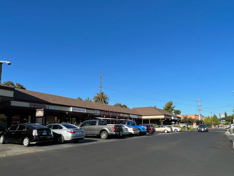 More Photos Of 6122-36 Lake Murray Blvd, La Mesa Storefront For Sale