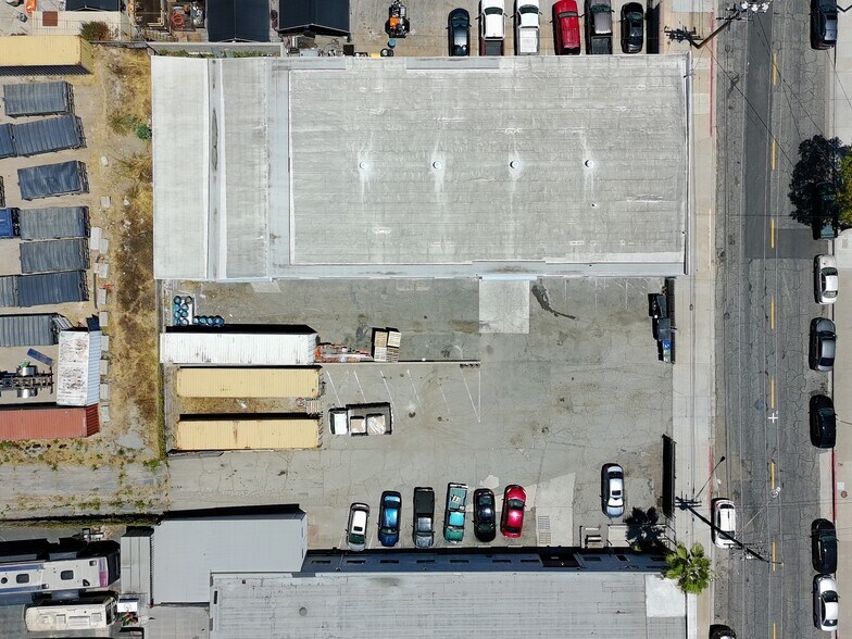 More Photos Of 1309 E Hill St, Signal Hill Warehouse For Lease